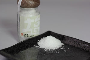 
                  
                    「万葉の詩塩(白)40g藻塩35g」小瓶セット
                  
                